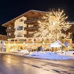 Traditionshotel Schwarzer Adler Отель Таннхайм