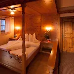 Traditionshotel Schwarzer Adler