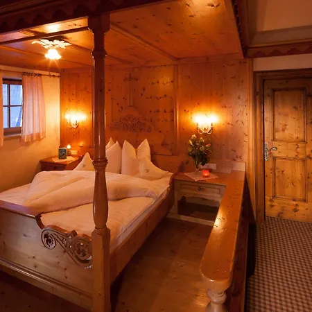 Traditionshotel Schwarzer Adler