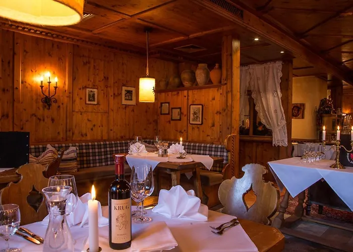 Traditionshotel Schwarzer Adler 4*