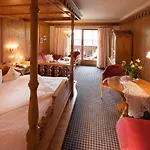 Traditionshotel Schwarzer Adler Hotel Tannheim