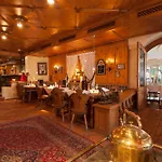 Traditionshotel Schwarzer Adler Hotel