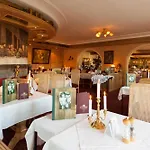 Traditionshotel Schwarzer Adler 4* Tannheim