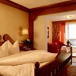 Traditionshotel Schwarzer Adler