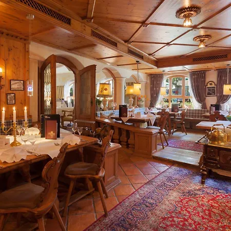 Traditionshotel Schwarzer Adler Tannheim