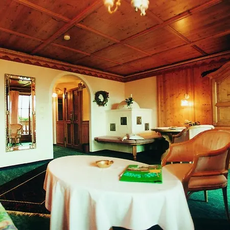 Hotell Traditionshotel Schwarzer Adler Tannheim