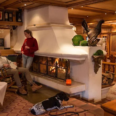 Traditionshotel Schwarzer Adler Hotell Tannheim